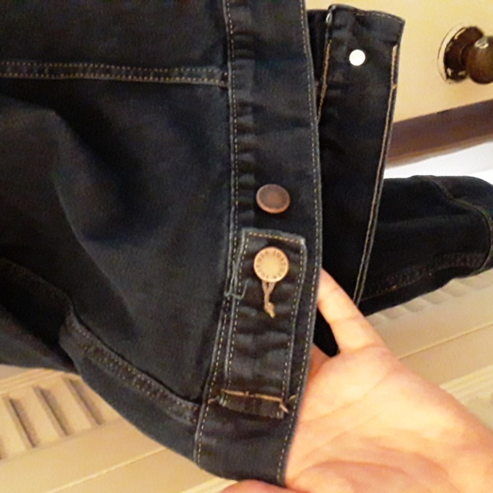 NWOT denim jacket - Picture 9 of 10